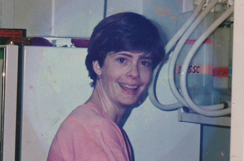 Toronto post-doc lab_1991.jpg