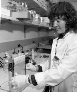 A woman in a laboratory 