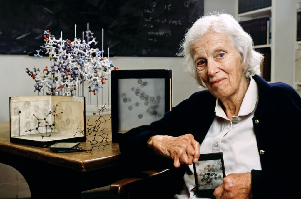 An old model with a crystal structure model