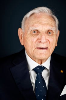 John B Goodenough Facts 19 Nobelprize Org