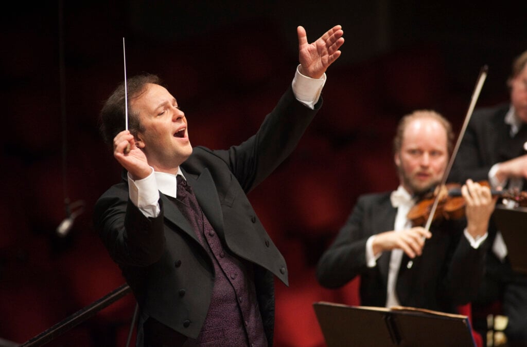 Sakari Oramo conducting the Royal Stockholm Philharmonic Orchestra