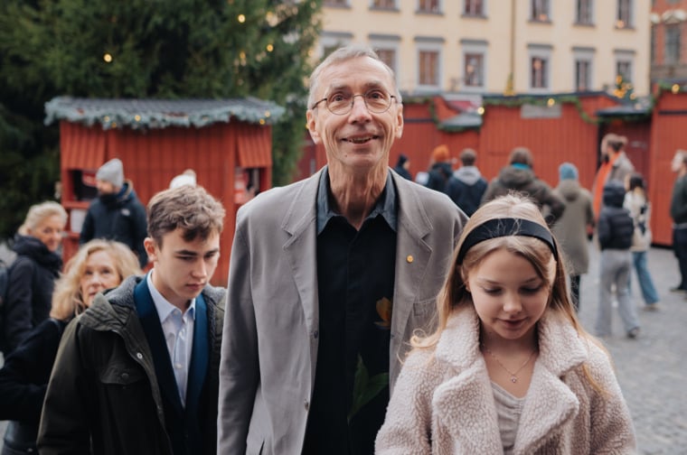 Svante Pääbo arriving at the Nobel Prize Museum