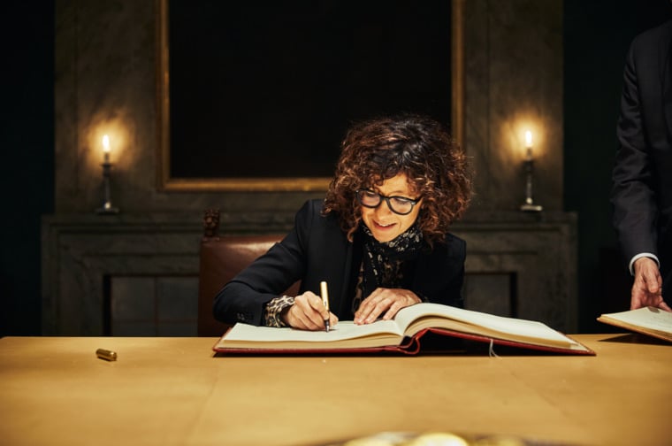 Emmanuelle Charpentier signs the Nobel Foundation's guest book