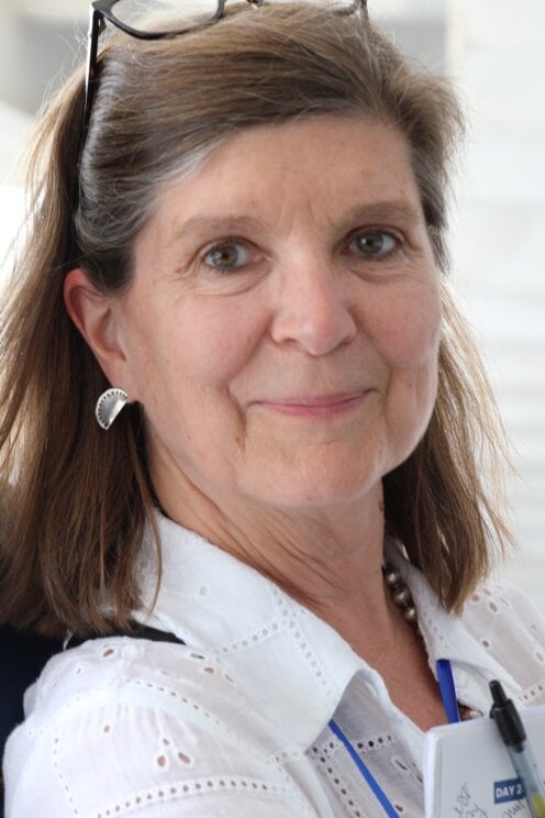 Photo Alison Holmes.jpeg