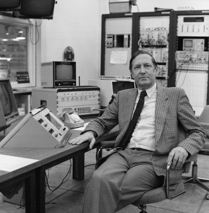 Simon van der Meer in front of the antiproton accumulator.