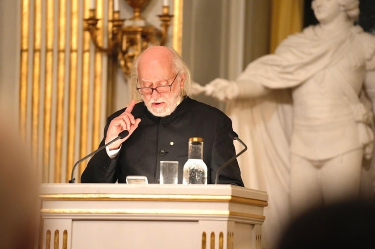 László Krasznahorkai lecturing