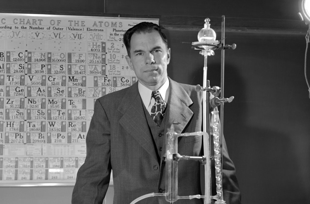 Seaborg in lab