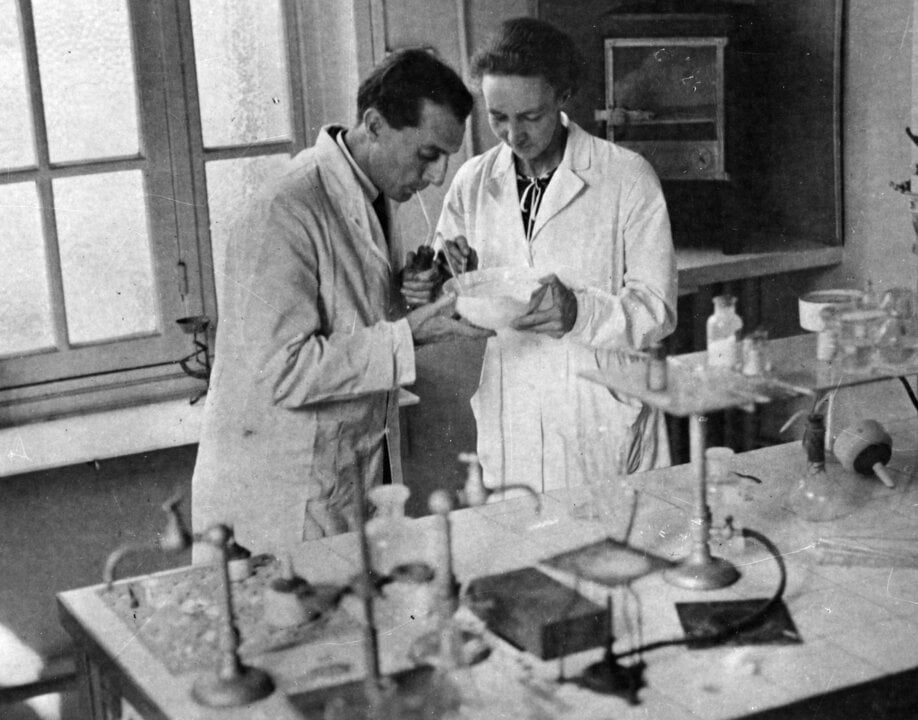 A man and a woman in a laboratory