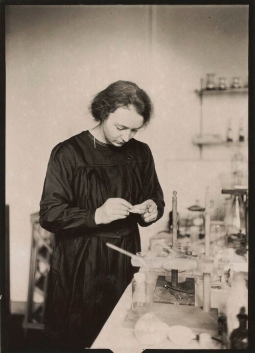 A woman in a laboratory