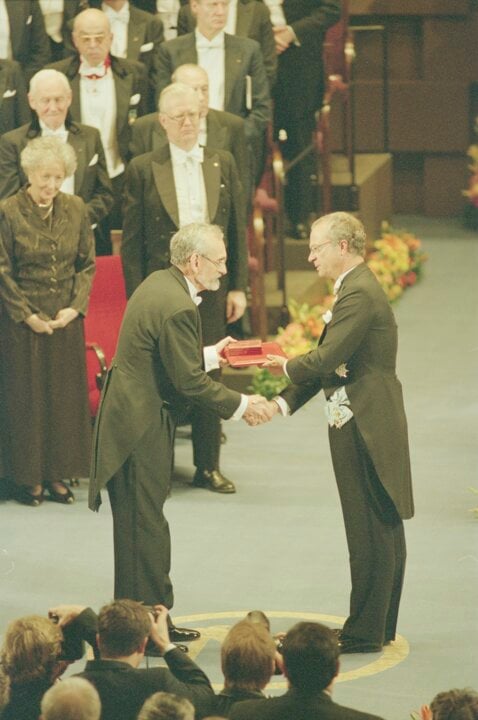 Robert F. Curl Jr. receiving his Nobel Prize