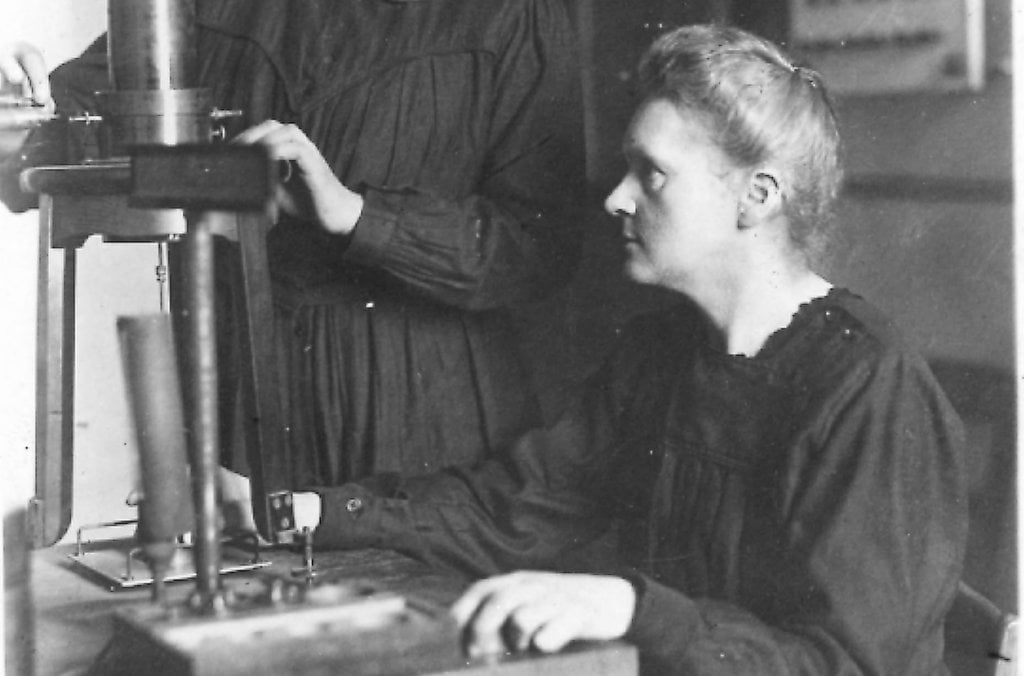 Marie Curie and her daughter IrÃ¨ne in the laboratory