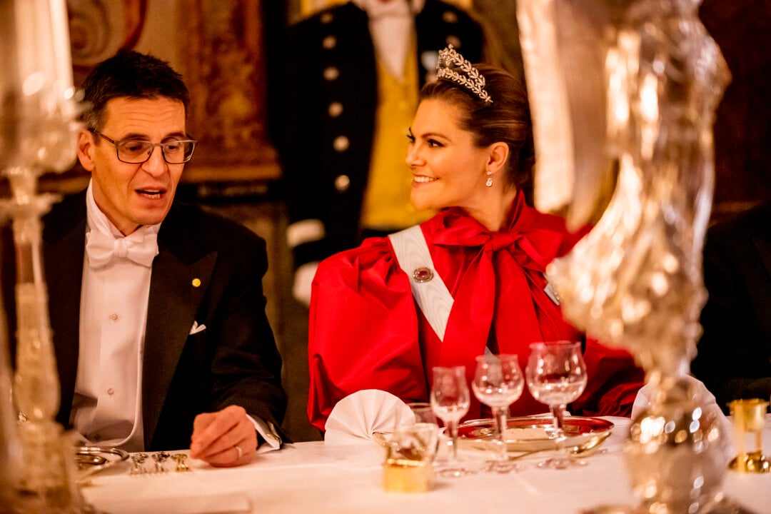 A man and a woman at a banquet