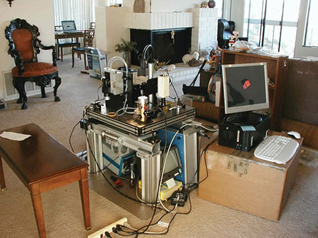 La Jolla Labs. Building the first PALM microscope in Harald’s living room.