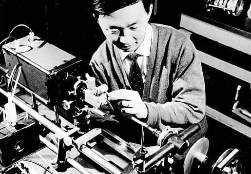 Charles Kao doing an early experiment