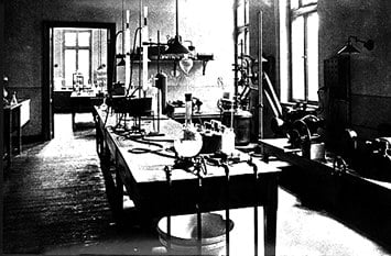 Laboratory at Krümmel in 1915.