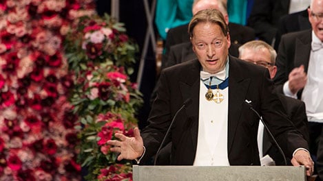 Professor Horace Engdahl presenterar Nobelpriset i litteratur 2016.