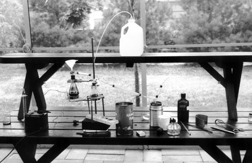 Setup for preparing Cl2 and reacting it with red phosphorus